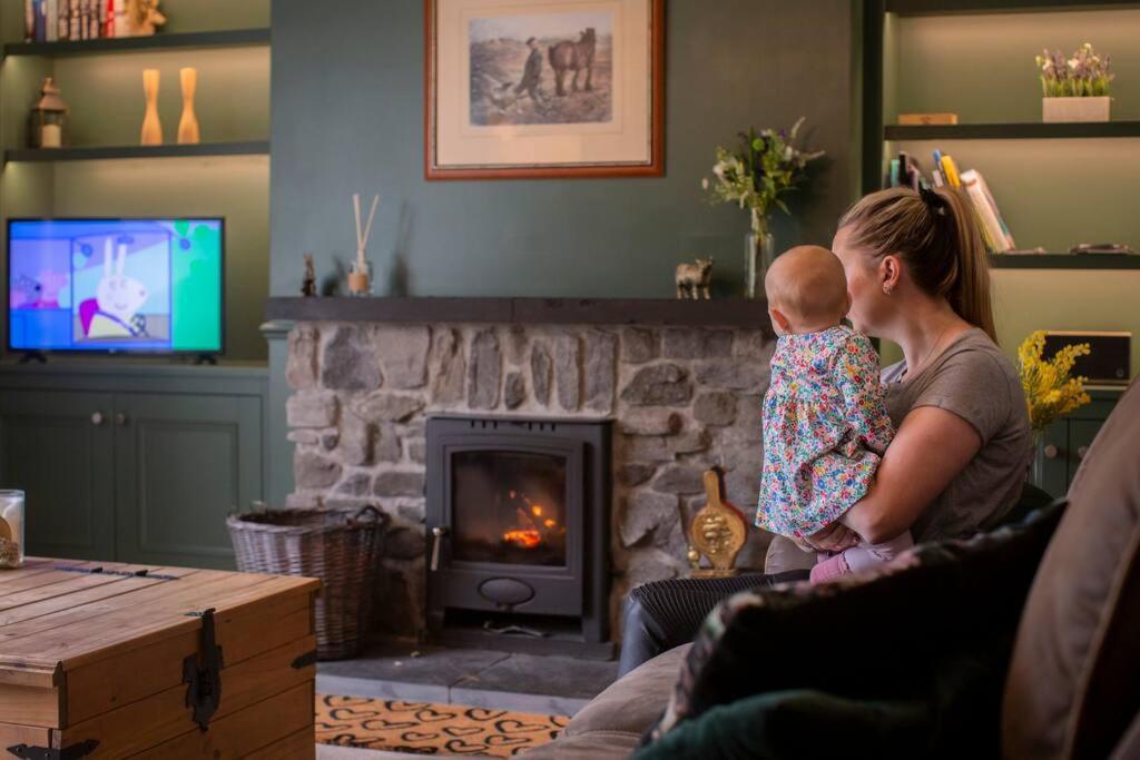 인버네스 Calm Scottish Country Escape With Hot Tub Sleeps 6 빌라 외부 사진