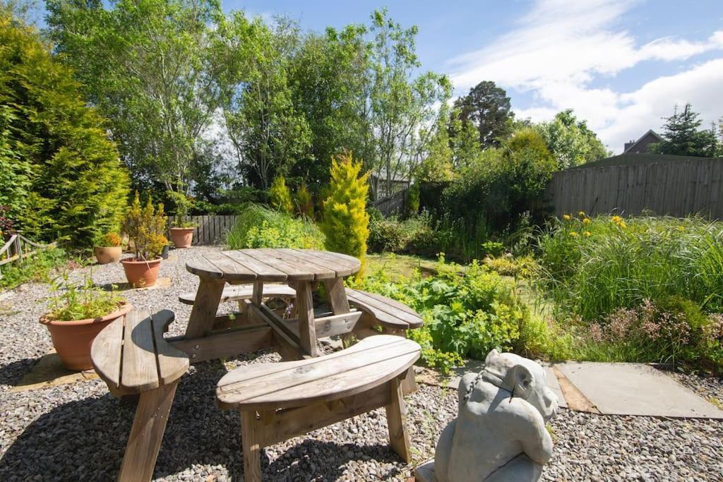 인버네스 Calm Scottish Country Escape With Hot Tub Sleeps 6 빌라 외부 사진